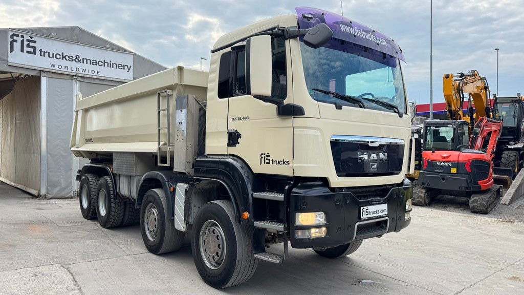MAN TGS 35.480 8x4 schmitz dumper tipper - Camion benne: photos 3 MAN TGS 35.480 8x4 schmitz dumper tipper - Camion benne: photos 3