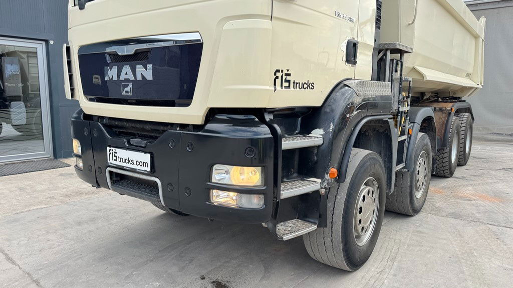 MAN TGS 35.480 8x4 schmitz dumper tipper - Camion benne: photos 2 MAN TGS 35.480 8x4 schmitz dumper tipper - Camion benne: photos 2