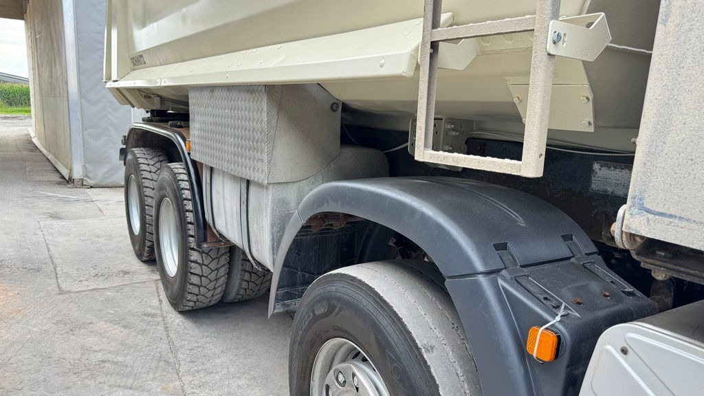 MAN TGS 35.480 8x4 schmitz dumper tipper - Camion benne: photos 4 MAN TGS 35.480 8x4 schmitz dumper tipper - Camion benne: photos 4