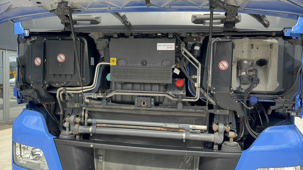 Camion fourgon MAN TGX 26.440 6x2 box truck - retarder - lifting axle: photos 14