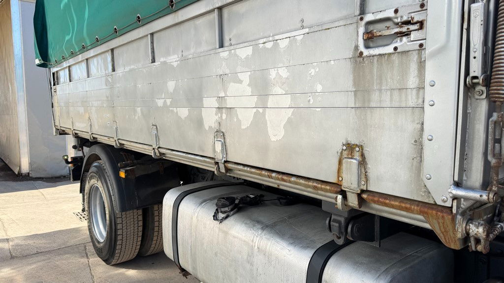 Mercedes-Benz Actros 1841 L 4x2 tipper - tarpaulin - euro 5 - Camion benne: photos 4 Mercedes-Benz Actros 1841 L 4x2 tipper - tarpaulin - euro 5 - Camion benne: photos 4