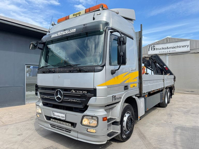 Mercedes-Benz Actros 2541 6x2 stake body - Hiab XS 144 Hipro 17.3M - Camion plateau, Camion grue: photos 1 Mercedes-Benz Actros 2541 6x2 stake body - Hiab XS 144 Hipro 17.3M - Camion plateau, Camion grue: photos 1
