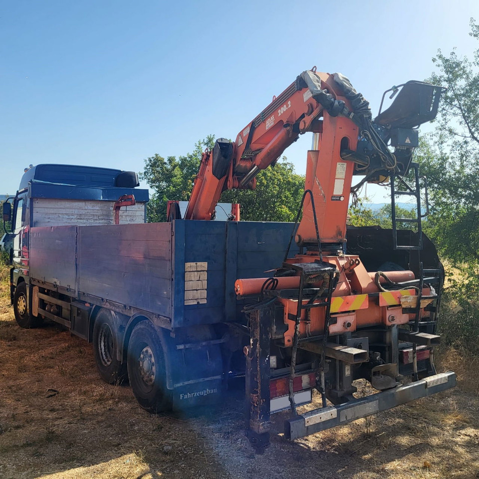 Mercedes-Benz Actros 2546 L 6x2 stake body - crane Atlas 200.2 - Camion plateau, Camion grue: photos 4 Mercedes-Benz Actros 2546 L 6x2 stake body - crane Atlas 200.2 - Camion plateau, Camion grue: photos 4