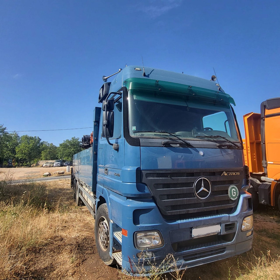 Mercedes-Benz Actros 2546 L 6x2 stake body - crane Atlas 200.2 - Camion plateau, Camion grue: photos 2 Mercedes-Benz Actros 2546 L 6x2 stake body - crane Atlas 200.2 - Camion plateau, Camion grue: photos 2