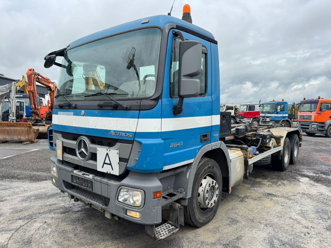 Mercedes-Benz Actros 2641 6x4 hiab abroll tipper - spring - Camion porte-conteneur/ Caisse mobile: photos 1 Mercedes-Benz Actros 2641 6x4 hiab abroll tipper - spring - Camion porte-conteneur/ Caisse mobile: photos 1