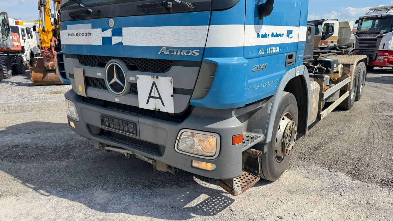 Mercedes-Benz Actros 2641 6x4 hiab abroll tipper - spring - Camion porte-conteneur/ Caisse mobile: photos 2 Mercedes-Benz Actros 2641 6x4 hiab abroll tipper - spring - Camion porte-conteneur/ Caisse mobile: photos 2