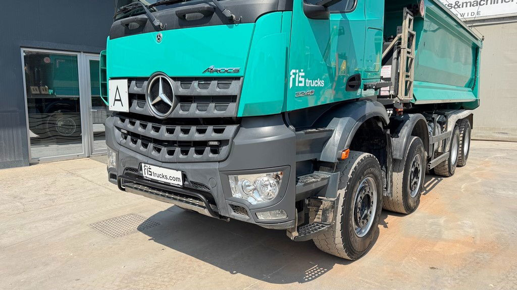 Mercedes-Benz Arocs 3248 8X4 mulda tipper - electric taurpaulin - Camion benne: photos 2 Mercedes-Benz Arocs 3248 8X4 mulda tipper - electric taurpaulin - Camion benne: photos 2