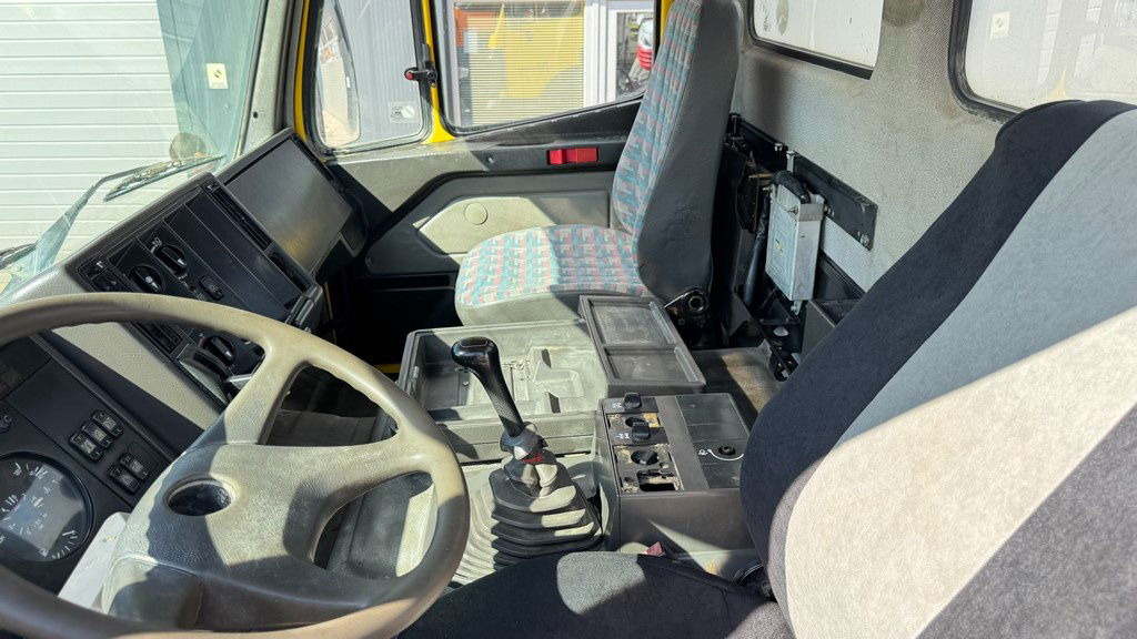 Châssis cabine Mercedes-Benz SK 2627 6x4 chassis - V6 - full spring: photos 14