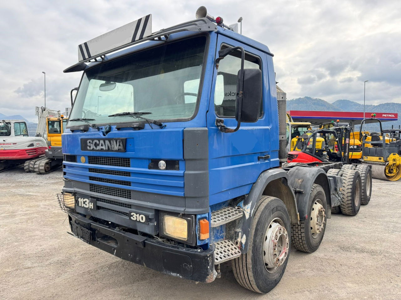 Scania 113H 310 8x4 chassis - full spring - Châssis cabine: photos 1 Scania 113H 310 8x4 chassis - full spring - Châssis cabine: photos 1