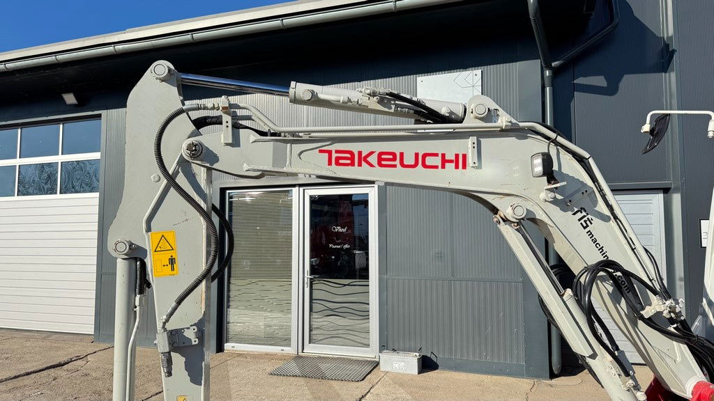 Takeuchi TB230 - 2019 Year - 2435 Hours - 2X Buckets - NEW Tracks - Mini pelle: photos 3 Takeuchi TB230 - 2019 Year - 2435 Hours - 2X Buckets - NEW Tracks - Mini pelle: photos 3
