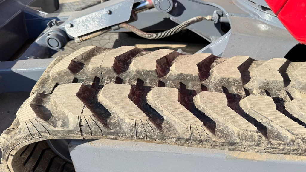 Takeuchi TB230 - 2019 Year - 2435 Hours - 2X Buckets - NEW Tracks - Mini pelle: photos 4 Takeuchi TB230 - 2019 Year - 2435 Hours - 2X Buckets - NEW Tracks - Mini pelle: photos 4