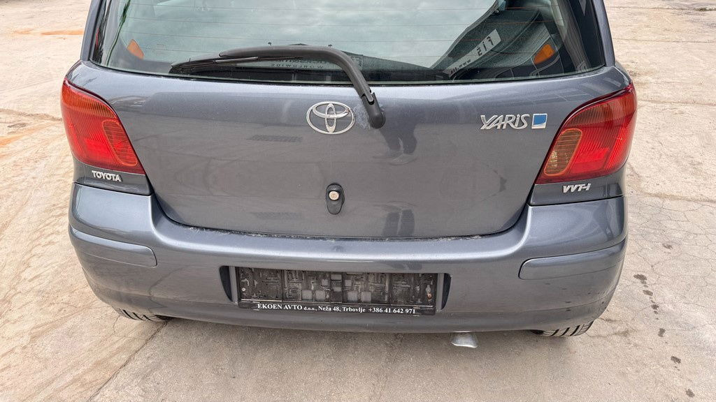Toyota Yaris 1.3 - Petrol - 5 Doors - AC - Voiture à hayon: photos 5 Toyota Yaris 1.3 - Petrol - 5 Doors - AC - Voiture à hayon: photos 5