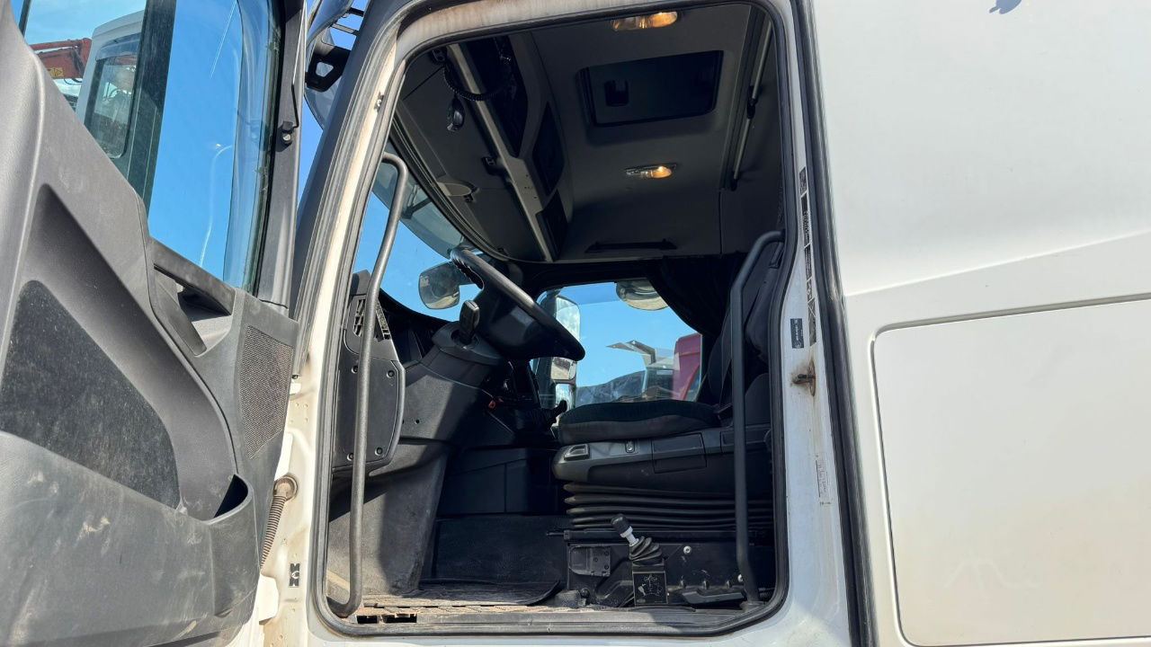 Tracteur routier Mercedes-Benz Arocs 1851 LS HAD 4X4 - Euro 6 - retarder - tipper hydraulics: photos 12