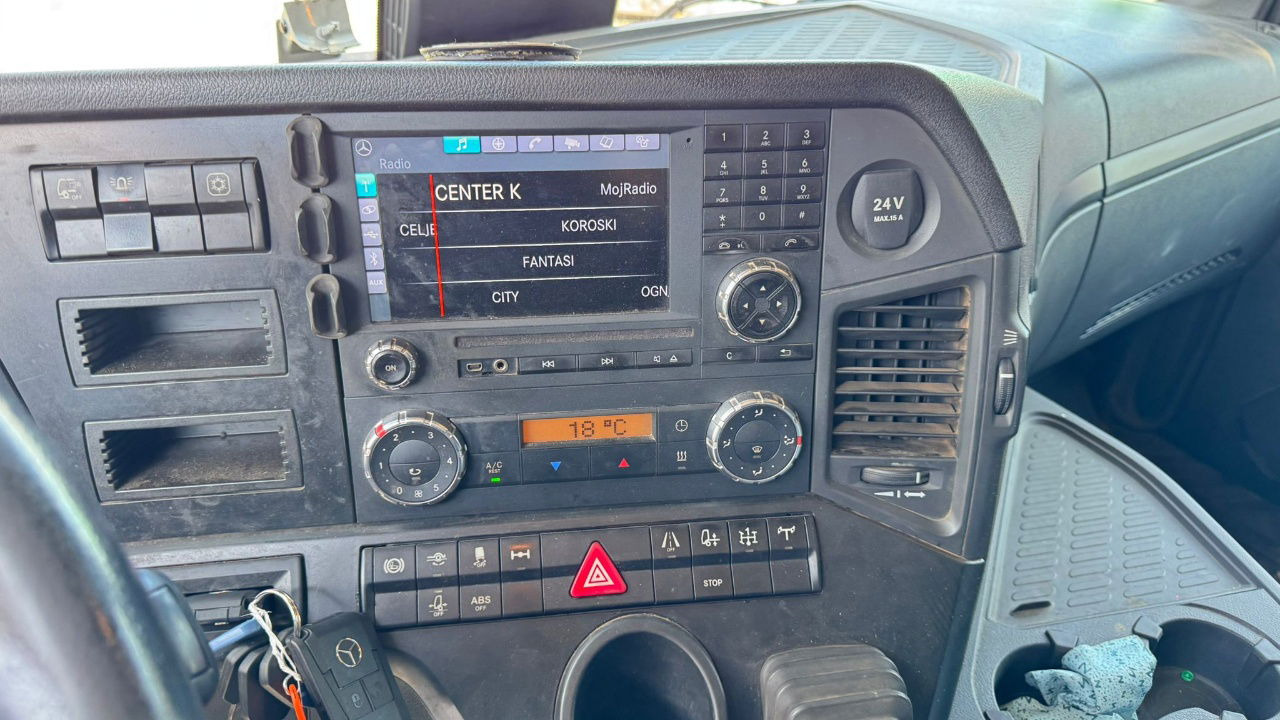 Tracteur routier Mercedes-Benz Arocs 1851 LS HAD 4X4 - Euro 6 - retarder - tipper hydraulics: photos 8