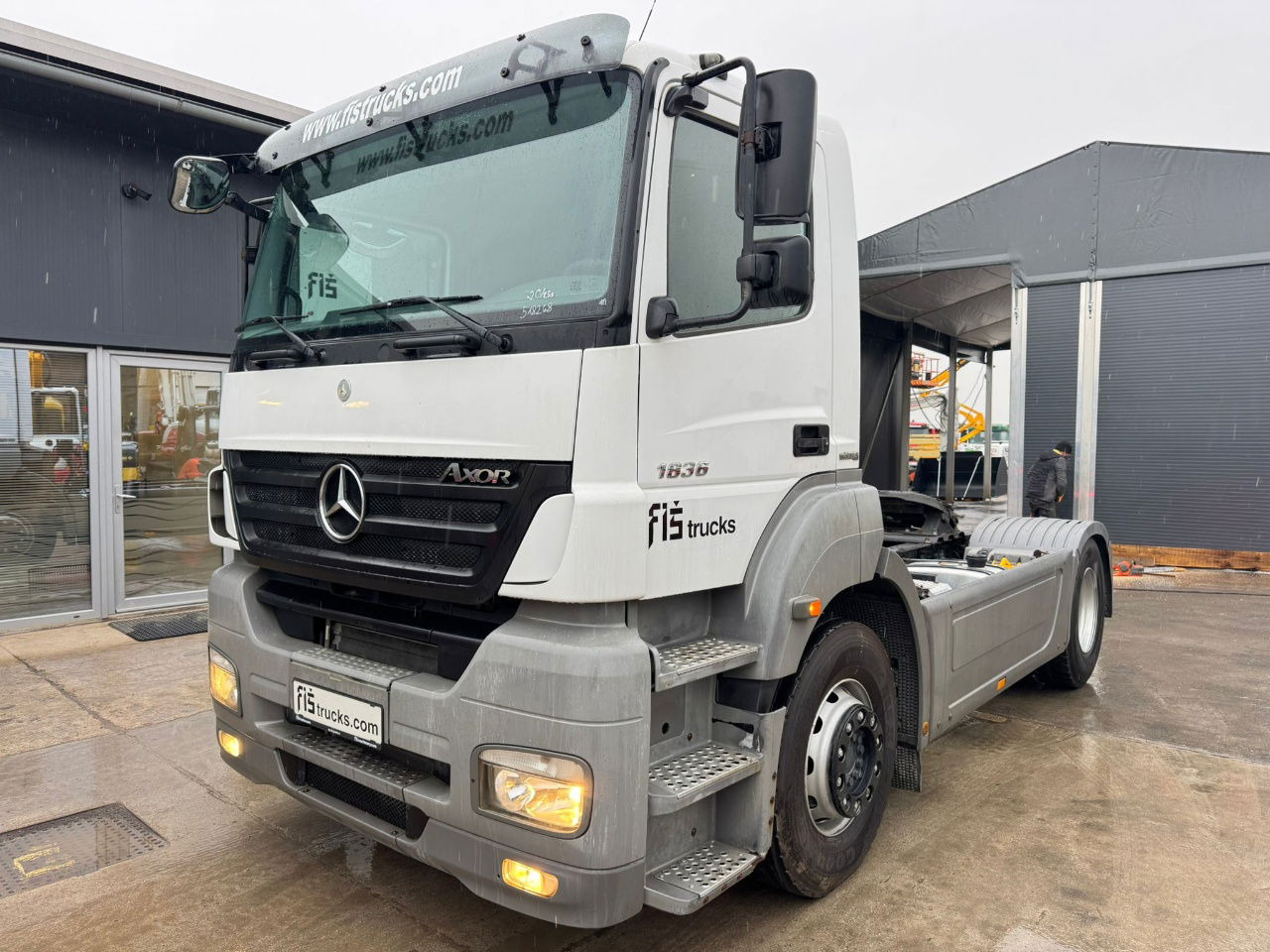 Mercedes-Benz Axor 1836 4x2 tipper hydraulics - Tracteur routier: photos 1 Mercedes-Benz Axor 1836 4x2 tipper hydraulics - Tracteur routier: photos 1