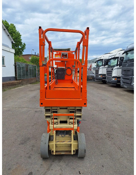 JLG 2030 ES - Nacelle ciseaux: photos 2 JLG 2030 ES - Nacelle ciseaux: photos 2