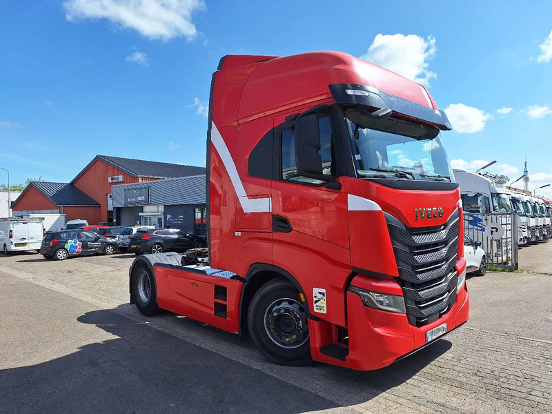 Iveco Stralis 440 Stralis 440 - Tracteur routier: photos 3 Iveco Stralis 440 Stralis 440 - Tracteur routier: photos 3