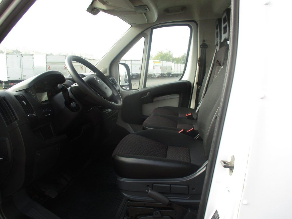 Utilitaire plateau Citroën Jumper  2,0 BlueHDi: photos 12