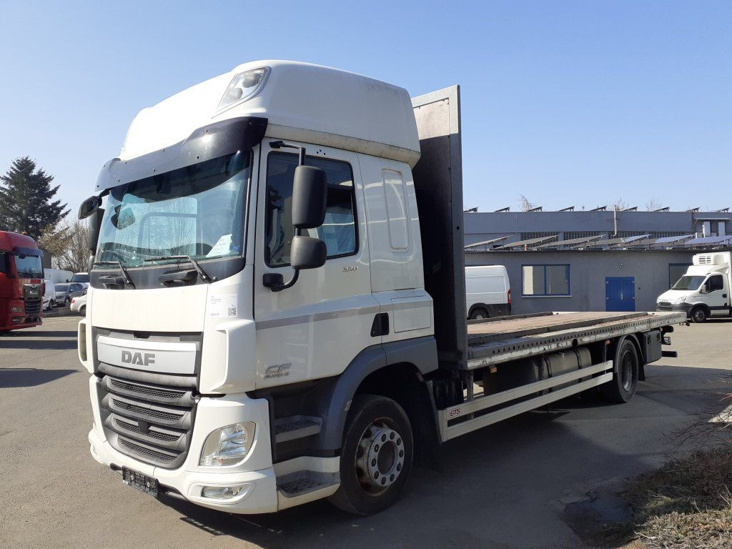 DAF CF320 EURO 6 - Camion plateau: photos 3 DAF CF320 EURO 6 - Camion plateau: photos 3