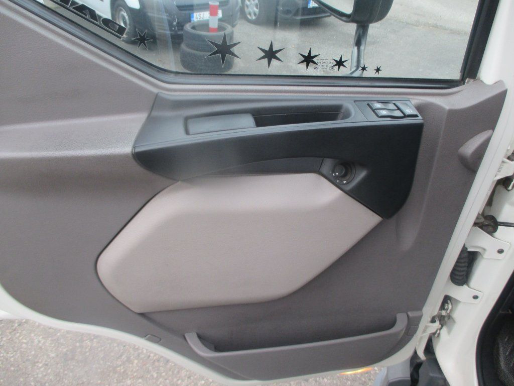 Camion à rideaux coulissants DAF LF 12.260: photos 10