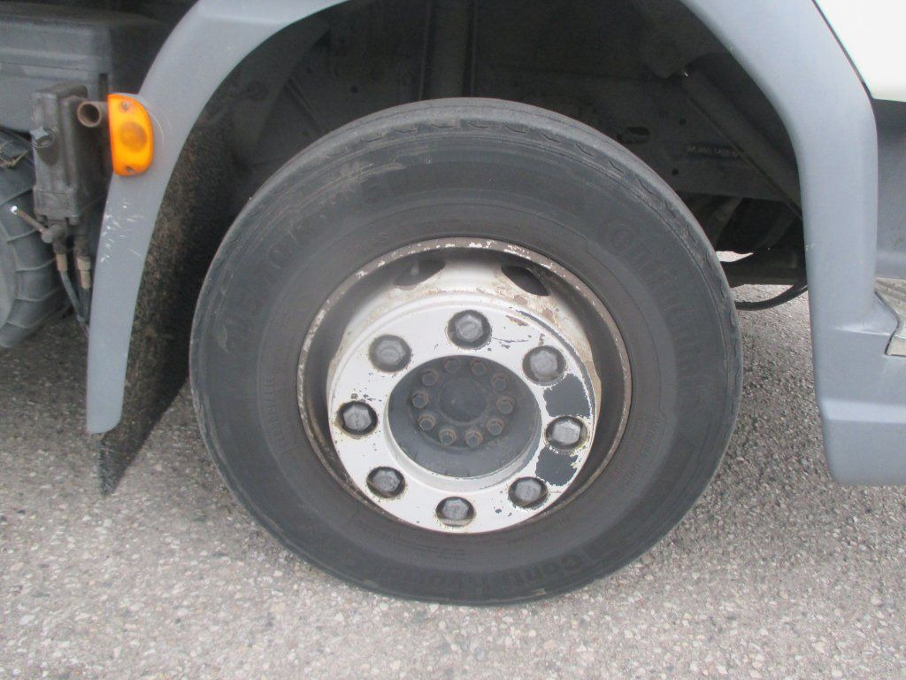 Camion à rideaux coulissants DAF LF 12.260: photos 20