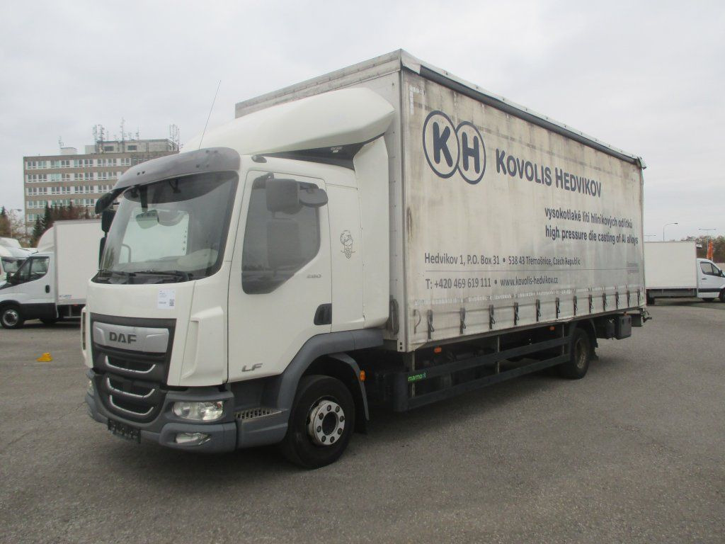 DAF LF 12.260 - Camion à rideaux coulissants: photos 1 DAF LF 12.260 - Camion à rideaux coulissants: photos 1