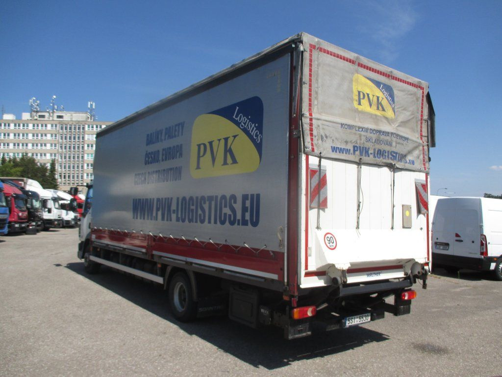 DAF LF 260 - Camion plateau: photos 2 DAF LF 260 - Camion plateau: photos 2