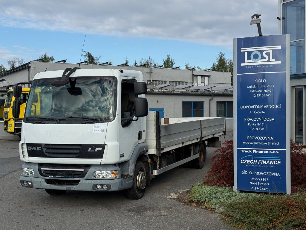 DAF LF45.220 EURO 5 - Camion plateau: photos 1 DAF LF45.220 EURO 5 - Camion plateau: photos 1
