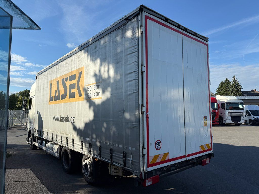 DAF XF440 EURO 6 6x2 - Camion à rideaux coulissants: photos 5 DAF XF440 EURO 6 6x2 - Camion à rideaux coulissants: photos 5