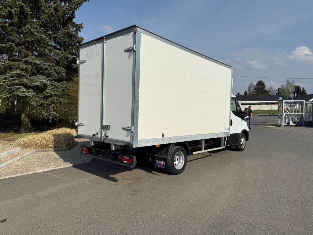 Iveco 35C16 Daily - Fourgon grand volume: photos 4 Iveco 35C16 Daily - Fourgon grand volume: photos 4