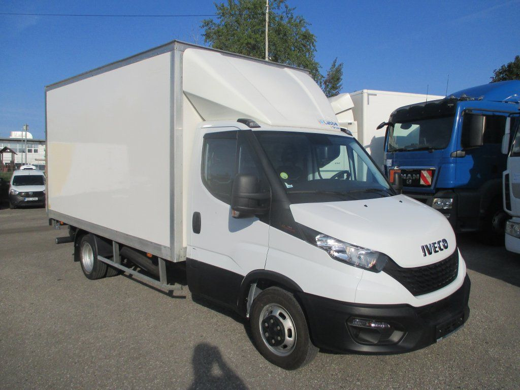 Iveco Daily 35C16 - Fourgon grand volume: photos 3 Iveco Daily 35C16 - Fourgon grand volume: photos 3