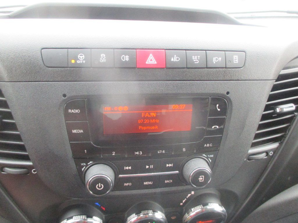 Fourgon grand volume Iveco Daily 35C16: photos 19 Fourgon grand volume Iveco Daily 35C16: photos 19