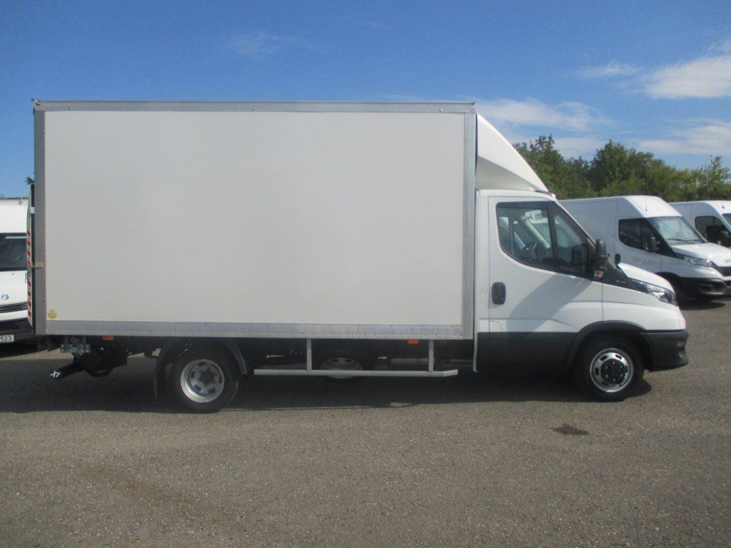 Iveco Daily 35C16 - Fourgon grand volume: photos 5 Iveco Daily 35C16 - Fourgon grand volume: photos 5