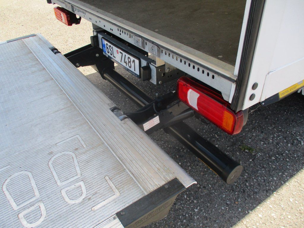 Iveco Daily 35C16 - Fourgon grand volume: photos 5 Iveco Daily 35C16 - Fourgon grand volume: photos 5