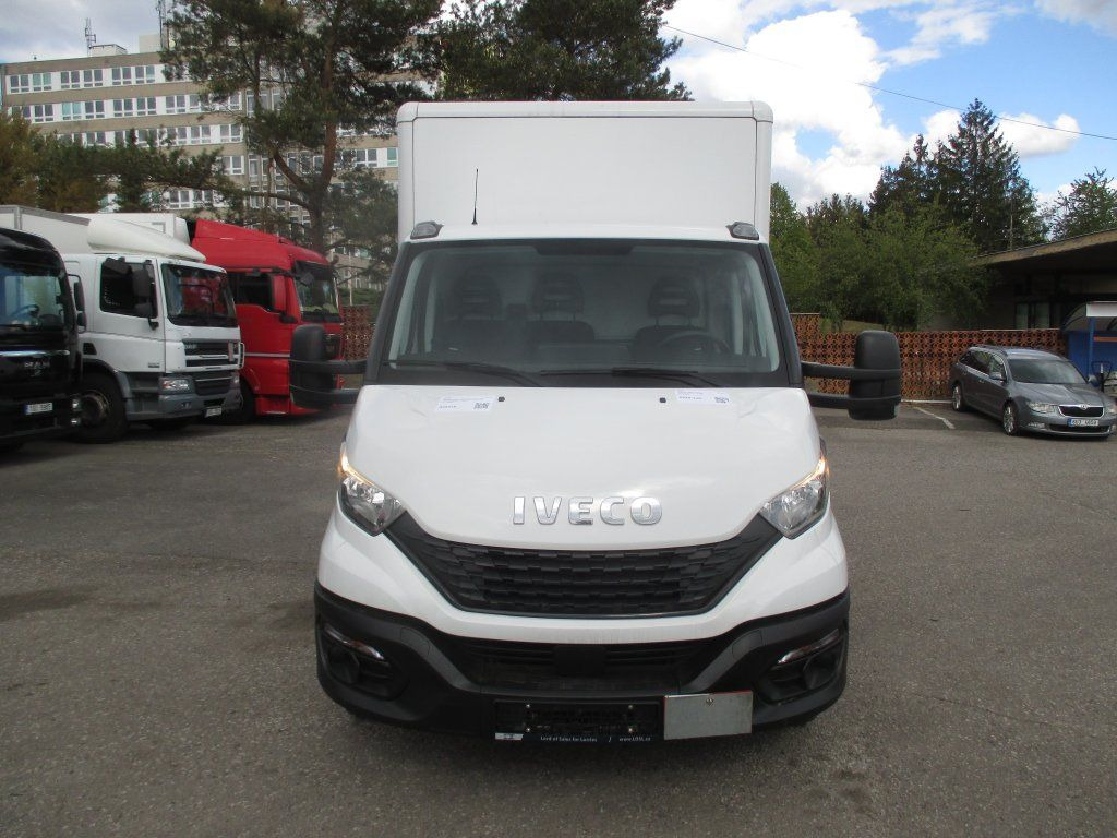 Iveco Daily 35C16 - Fourgon grand volume: photos 2 Iveco Daily 35C16 - Fourgon grand volume: photos 2