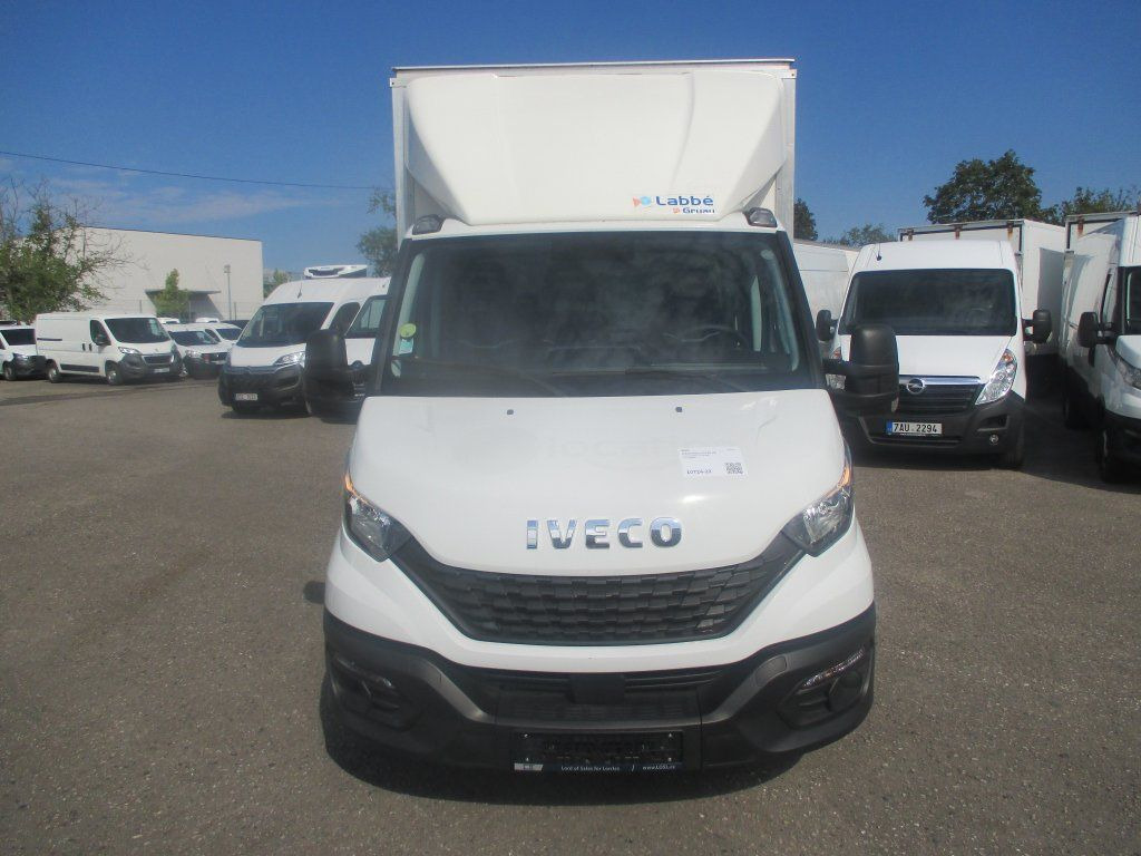 Iveco Daily 35C16 - Fourgon grand volume: photos 2 Iveco Daily 35C16 - Fourgon grand volume: photos 2