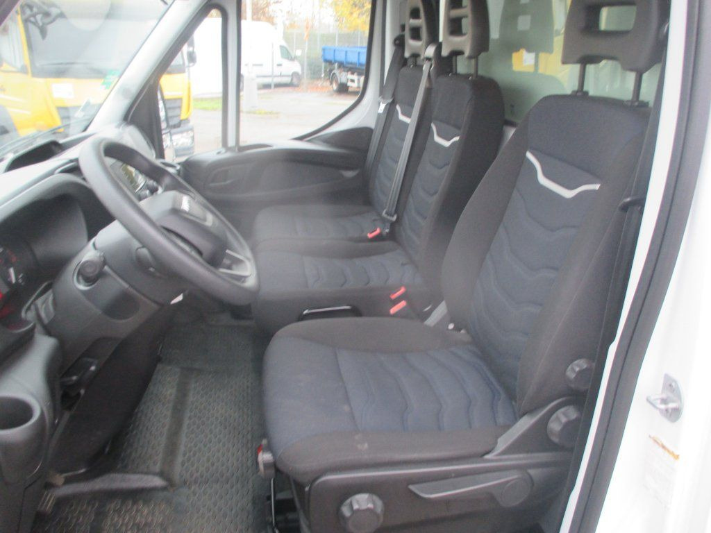 Fourgon grand volume Iveco Daily 35C16: photos 13 Fourgon grand volume Iveco Daily 35C16: photos 13