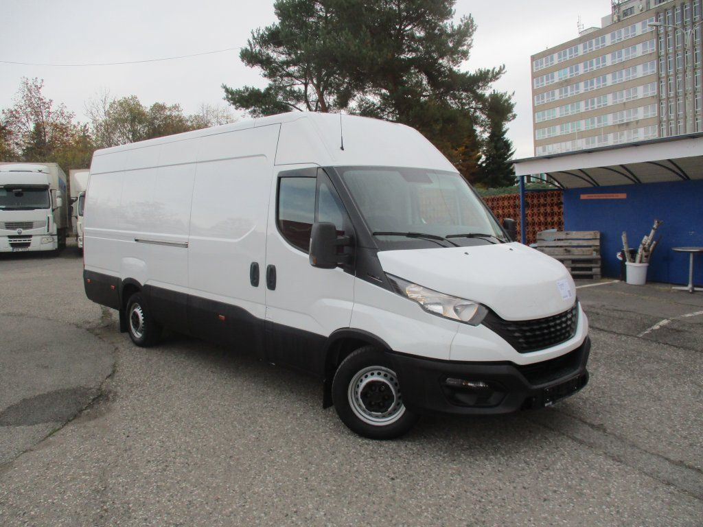 Iveco Daily 35S16 - Fourgon utilitaire: photos 2 Iveco Daily 35S16 - Fourgon utilitaire: photos 2