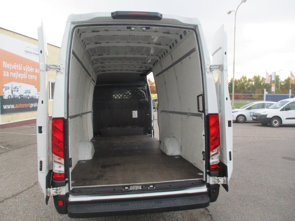 Iveco Daily 35S16 - Fourgon utilitaire: photos 5 Iveco Daily 35S16 - Fourgon utilitaire: photos 5