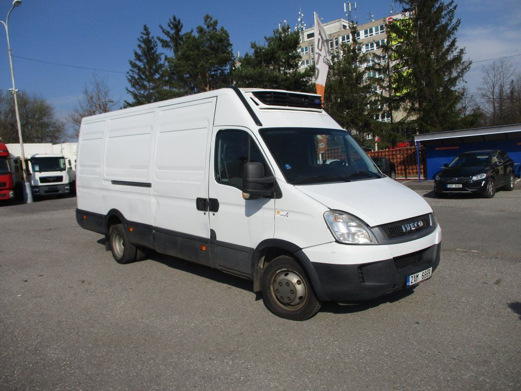 Iveco Daily 50C15 Carrier 350 - Utilitaire frigorifique: photos 1 Iveco Daily 50C15 Carrier 350 - Utilitaire frigorifique: photos 1