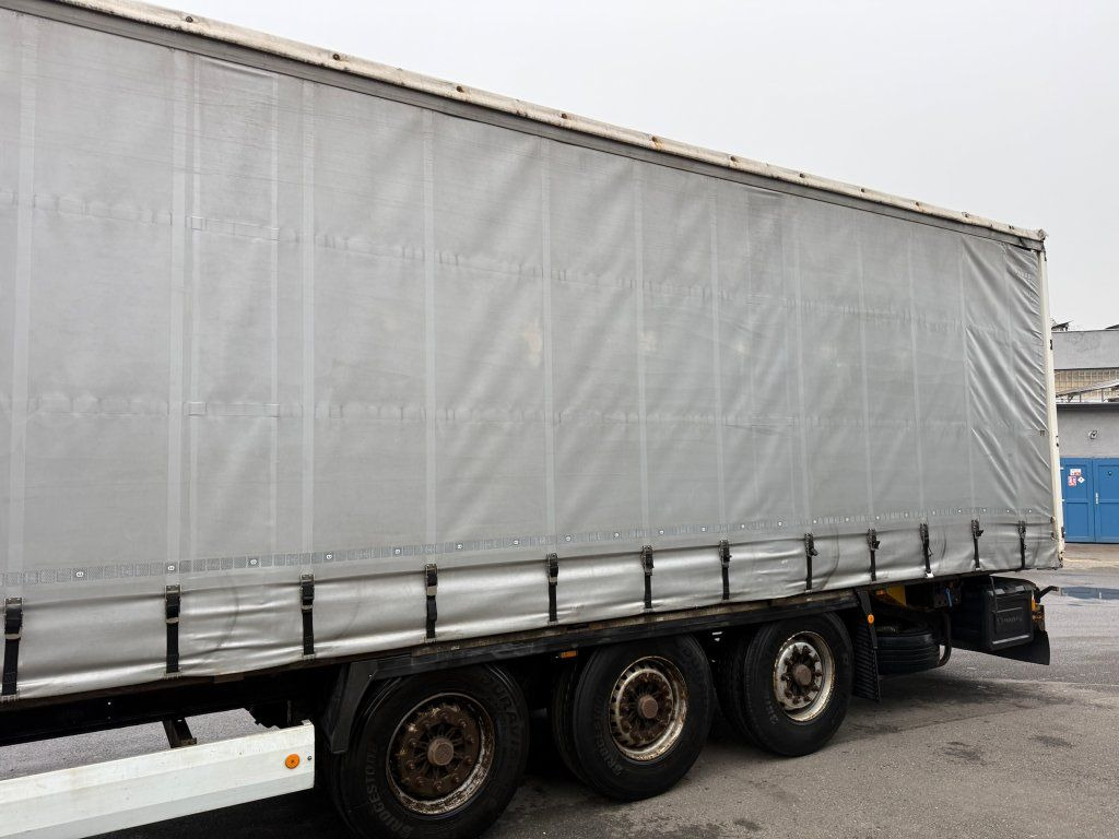 Krone SD - Semi-remorque rideaux coulissants: photos 5 Krone SD - Semi-remorque rideaux coulissants: photos 5