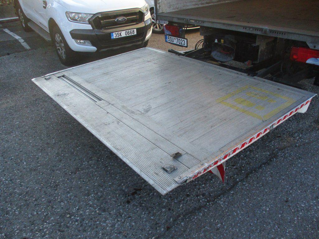 MAN TGL 12.220 - Camion à rideaux coulissants: photos 5 MAN TGL 12.220 - Camion à rideaux coulissants: photos 5