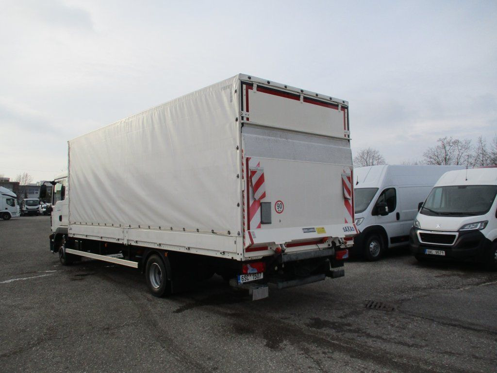 MAN TGL 12.220 - Camion à rideaux coulissants: photos 5 MAN TGL 12.220 - Camion à rideaux coulissants: photos 5