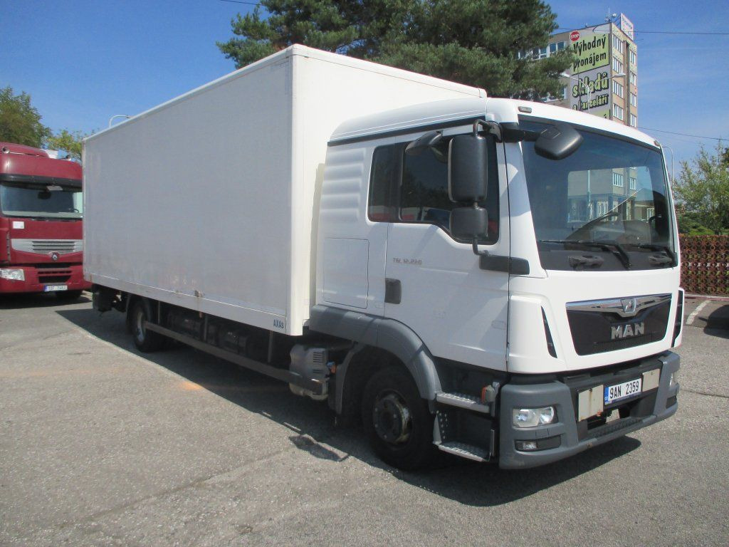 MAN TGL 12.250 MAN TGL 12.220 - Camion fourgon: photos 3 MAN TGL 12.250 MAN TGL 12.220 - Camion fourgon: photos 3