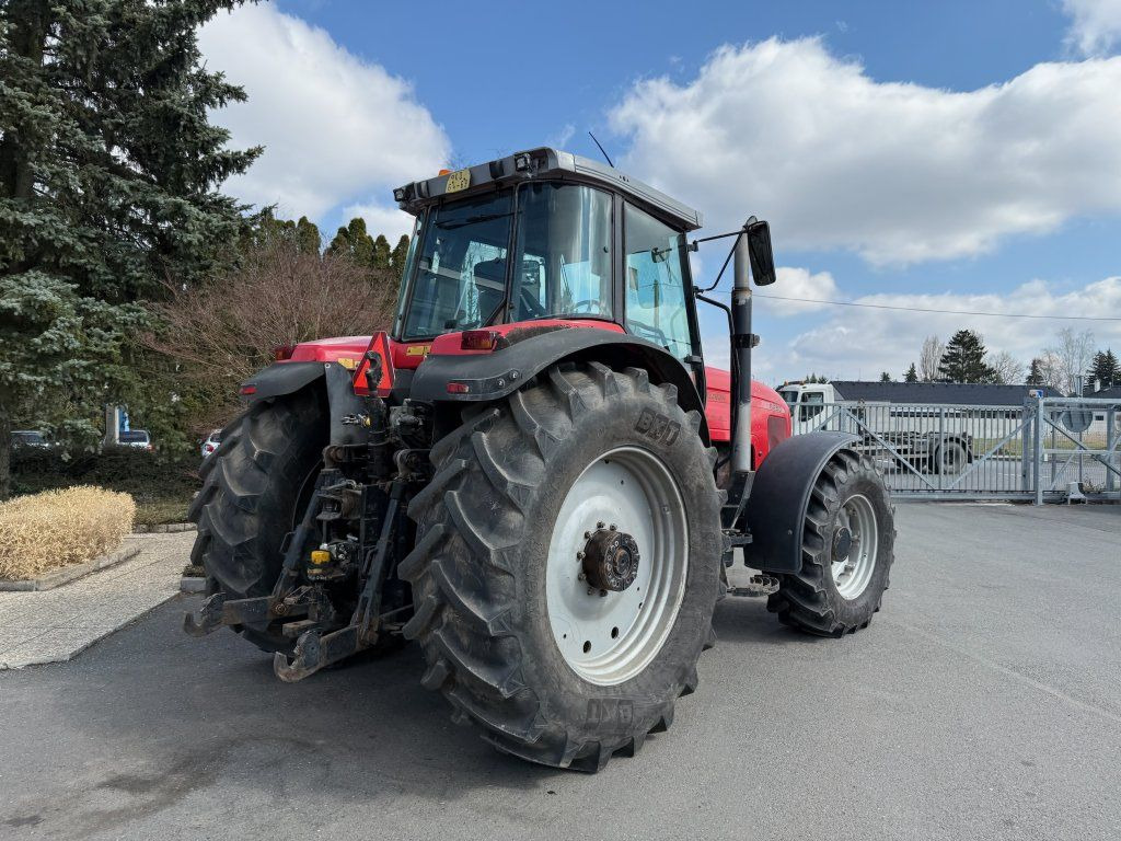 Massey Ferguson MF8260 - Tracteur agricole: photos 4 Massey Ferguson MF8260 - Tracteur agricole: photos 4