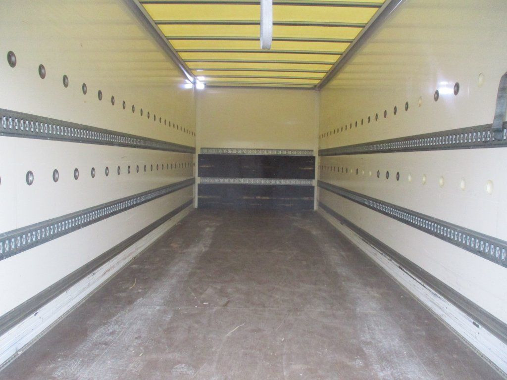 Renault D18, 320 - Camion fourgon: photos 5 Renault D18, 320 - Camion fourgon: photos 5