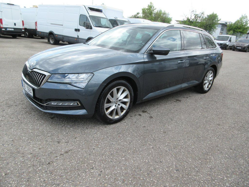 Skoda 2.0 Tdi Style - Voiture break: photos 1 Skoda 2.0 Tdi Style - Voiture break: photos 1