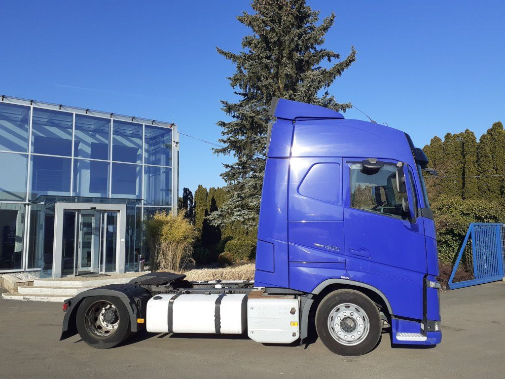 Volvo FH500 XL EURO 6 MEGA/lowdeck - Tracteur routier: photos 3 Volvo FH500 XL EURO 6 MEGA/lowdeck - Tracteur routier: photos 3