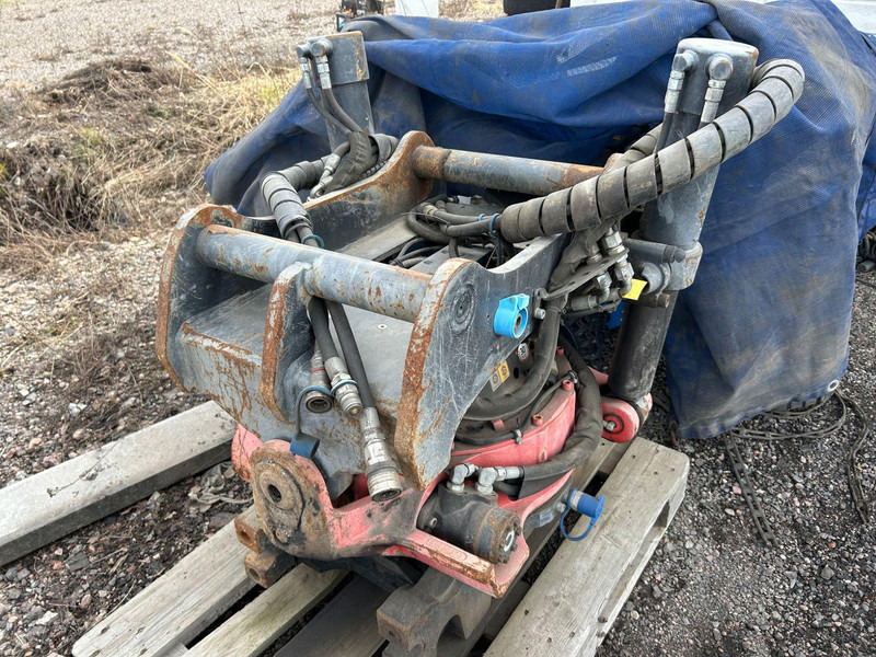 ROTOTILT R8 - Accessoire pour Engins de chantier: photos 4 ROTOTILT R8 - Accessoire pour Engins de chantier: photos 4