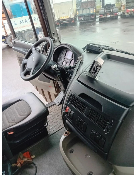 Châssis cabine DAF XF 105.510 6x2: photos 9